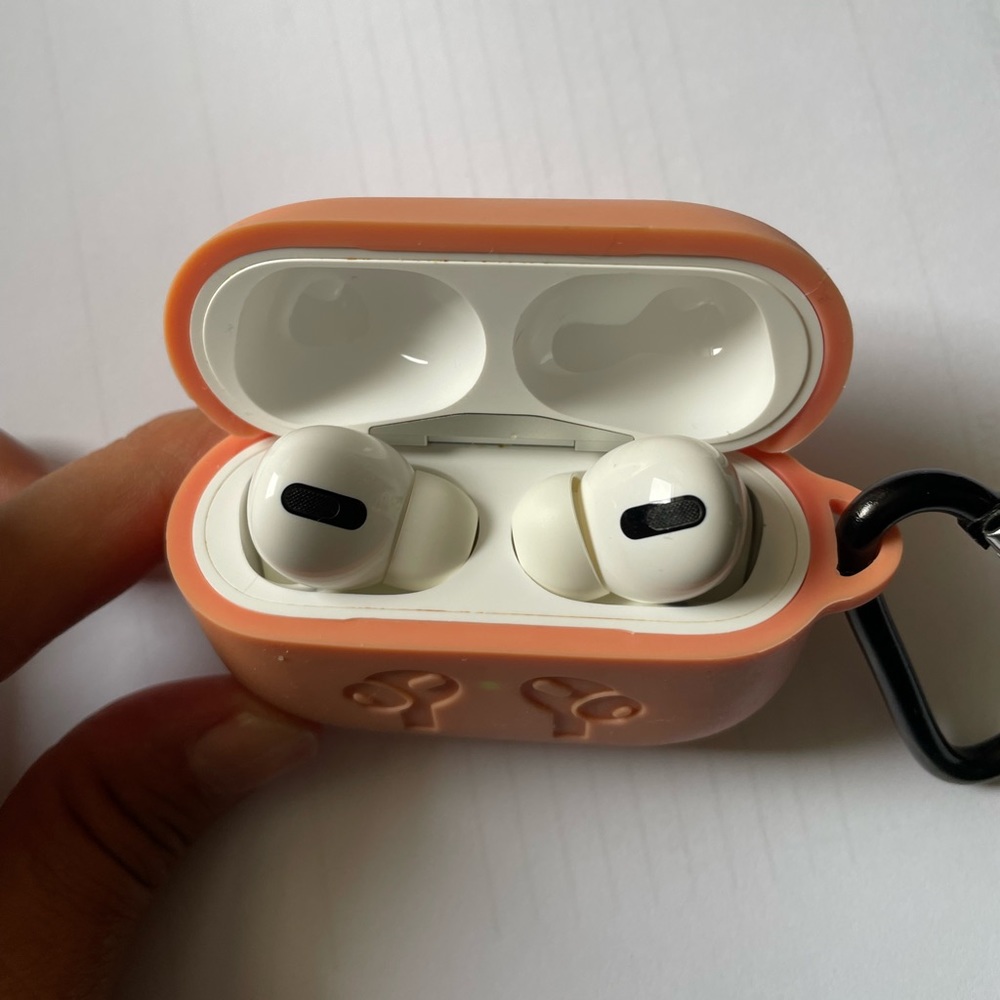 AirPods Pro - Picture 5 of 8